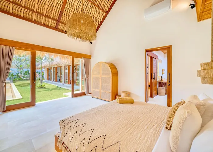 Villa El Gaucho: Brand New 9Bdr Prime Location