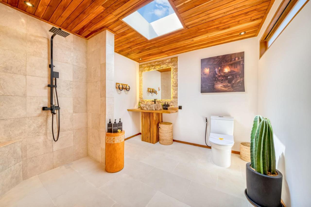 El Gaucho: Brand New 9bdr Prime Location Villa