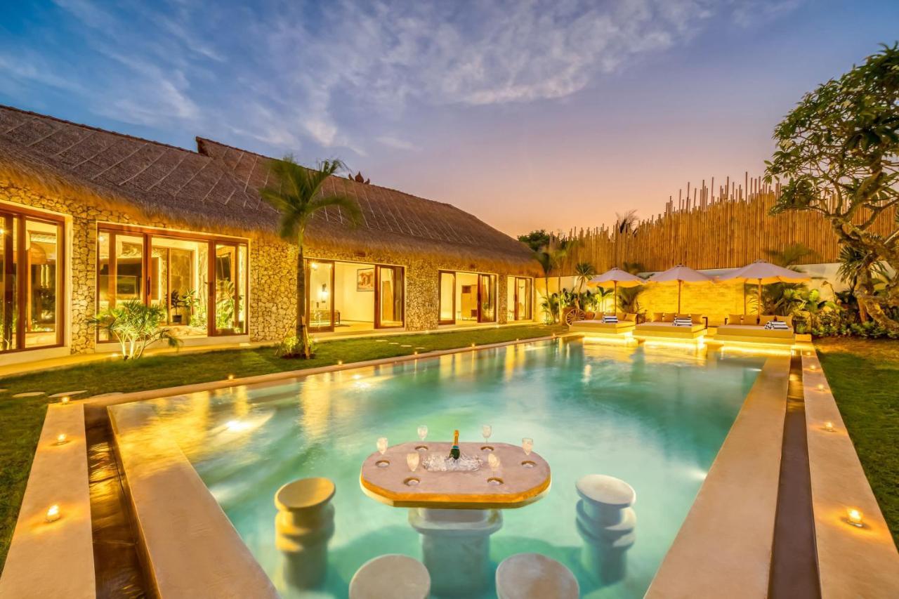 Villa El Gaucho: Brand New 9bdr Prime Location *
